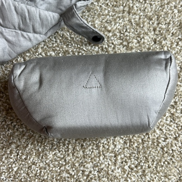 Ergobaby Infant insert - Picture 5 of 6